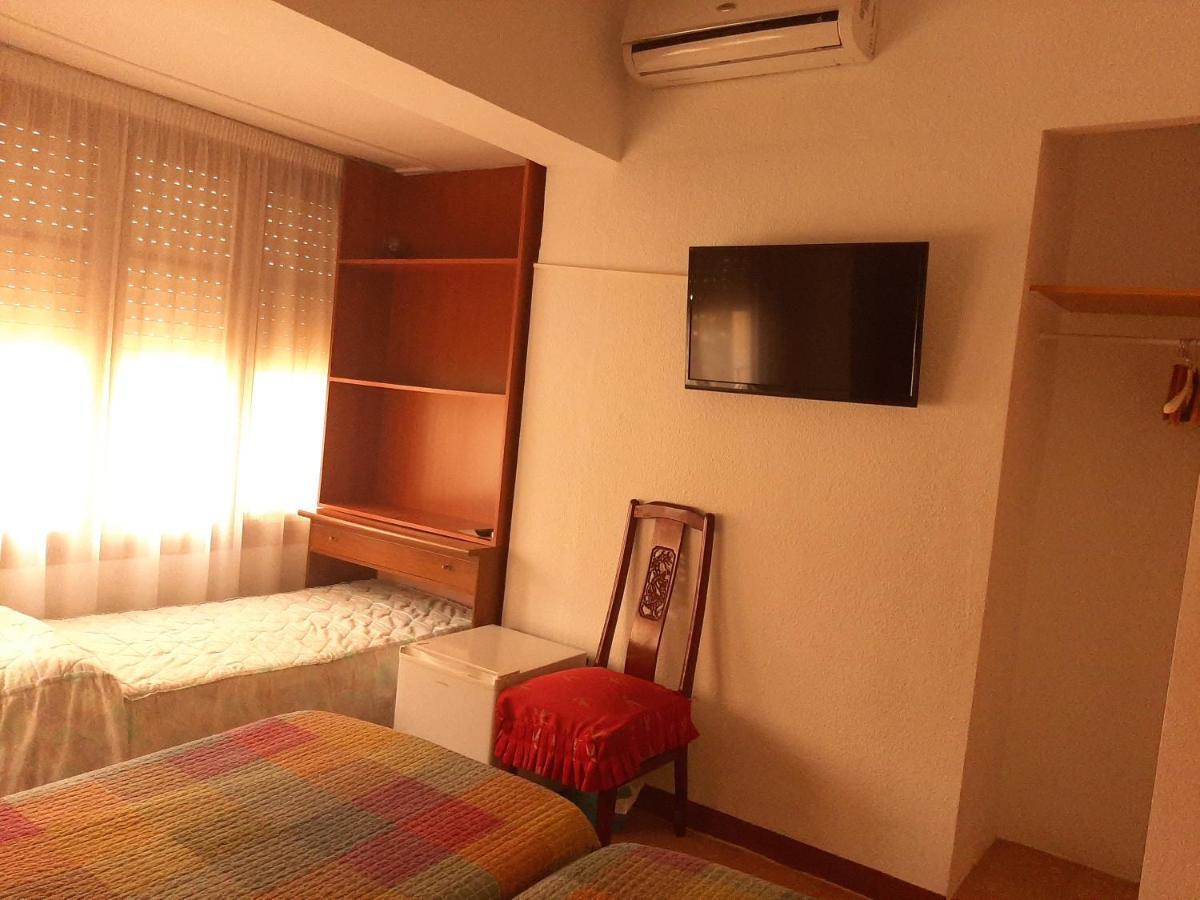 Hostal Platja Cambrils Buitenkant foto