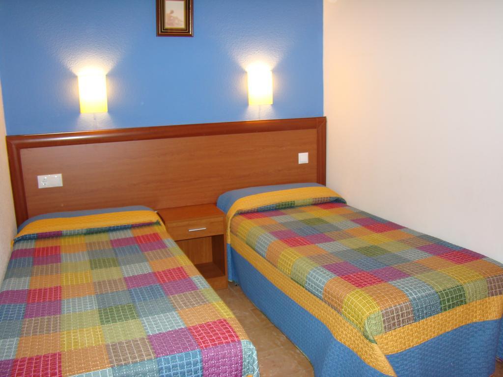 Hostal Platja Cambrils Buitenkant foto