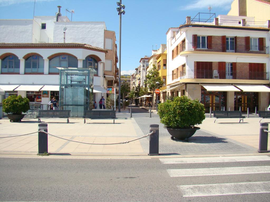 Hostal Platja Cambrils Buitenkant foto